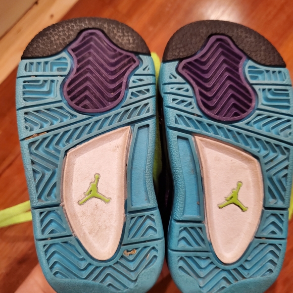 AIR JORDAN•Baby/Toddler•Size 4C - Picture 4 of 5